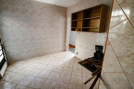 Casa à venda com 300m², 2 quartos e 6 vagas Casa à venda com 300m², 2 quartos e 6 vagasCozinha