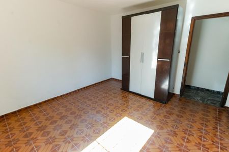 Casa à venda com 300m², 2 quartos e 6 vagas Casa à venda com 300m², 2 quartos e 6 vagasQuarto 2