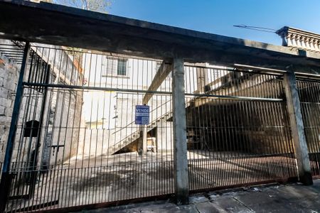 Casa à venda com 300m², 2 quartos e 6 vagas Casa à venda com 300m², 2 quartos e 6 vagasPortão garagem