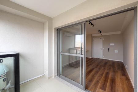 Varanda de kitnet/studio para alugar com 1 quarto, 32m² em Vila Dom Pedro I, São Paulo