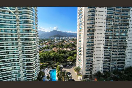 Apartamento à venda com 130m², 3 quartos e 2 vagas Apartamento à venda com 130m², 3 quartos e 2 vagasVaranda da Suíte 3