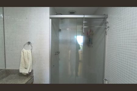 Apartamento à venda com 130m², 3 quartos e 2 vagas Apartamento à venda com 130m², 3 quartos e 2 vagasBanheiro da Suíte 2