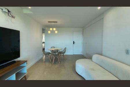 Apartamento à venda com 130m², 3 quartos e 2 vagas Apartamento à venda com 130m², 3 quartos e 2 vagasSala