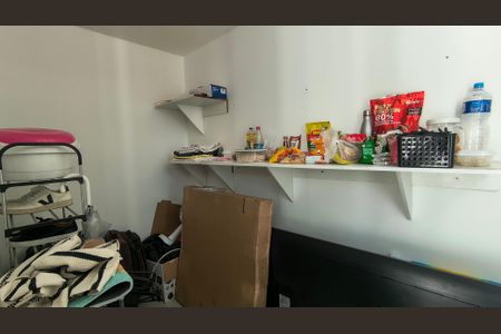 Apartamento à venda com 130m², 3 quartos e 2 vagas Apartamento à venda com 130m², 3 quartos e 2 vagasQuarto de Serviço