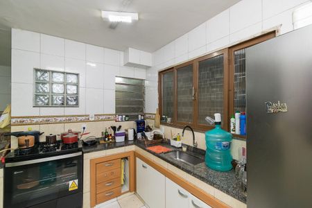 Casa para alugar com 320m², 4 quartos e 2 vagasCozinha