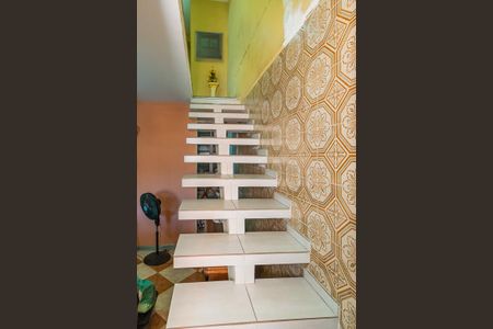 Casa para alugar com 320m², 4 quartos e 2 vagasSala de Jantar - Acesso ao 2º andar