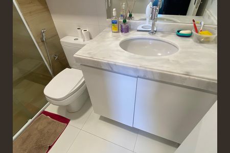 Apartamento para alugar com 67m², 2 quartos e 1 vagaBanheiro da Suíte