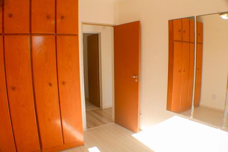 Apartamento à venda com 77m², 3 quartos e 2 vagasQuarto 1