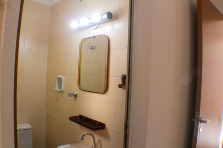 Apartamento à venda com 77m², 3 quartos e 2 vagasBanheiro Social