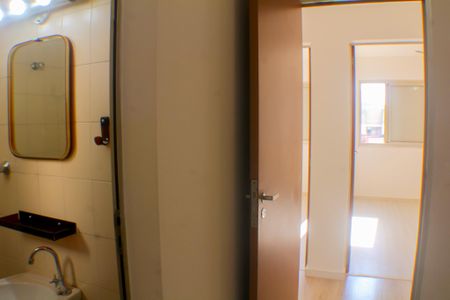 Apartamento à venda com 77m², 3 quartos e 2 vagasBanheiro Social