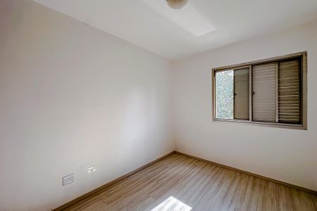 Apartamento à venda com 77m², 2 quartos e 2 vagasQuarto 1