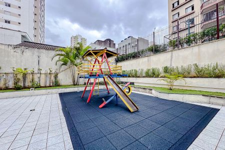 Apartamento à venda com 77m², 2 quartos e 2 vagasÁrea comum - Playground
