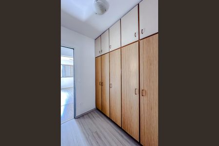Apartamento à venda com 77m², 2 quartos e 2 vagasQuarto de Serviço