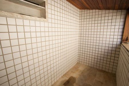 Apartamento à venda com 280m², 5 quartos e 2 vagas Apartamento à venda com 280m², 5 quartos e 2 vagasVaranda