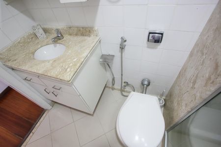 Apartamento à venda com 280m², 5 quartos e 2 vagas Apartamento à venda com 280m², 5 quartos e 2 vagasBanheiro da Suíte 2