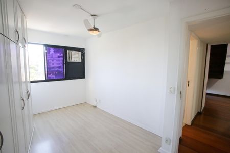 Apartamento à venda com 280m², 5 quartos e 2 vagas Apartamento à venda com 280m², 5 quartos e 2 vagasSuíte 1
