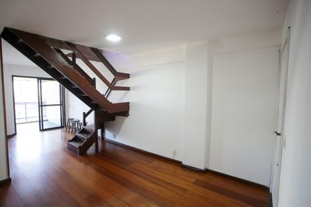 Apartamento à venda com 280m², 5 quartos e 2 vagas Apartamento à venda com 280m², 5 quartos e 2 vagasSala