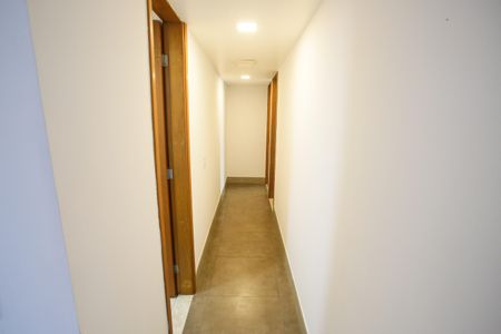 Apartamento à venda com 280m², 5 quartos e 2 vagas Apartamento à venda com 280m², 5 quartos e 2 vagasCorredor