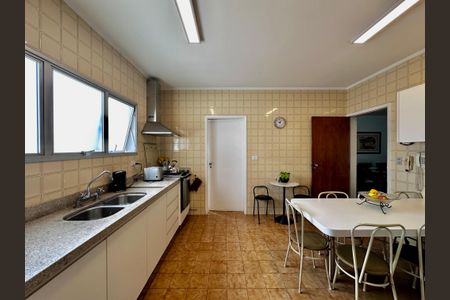 Apartamento para alugar com 148m², 4 quartos e 3 vagasCozinha