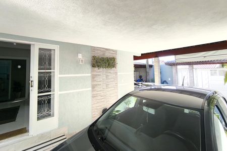 Casa à venda com 176m², 3 quartos e 3 vagasGaragem