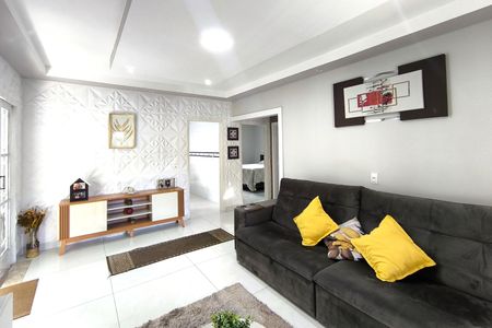 Casa à venda com 176m², 3 quartos e 3 vagasSala