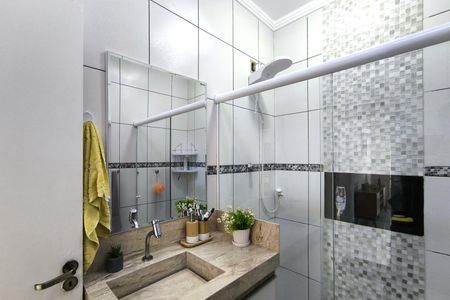 Casa à venda com 176m², 3 quartos e 3 vagasBanheiro 1