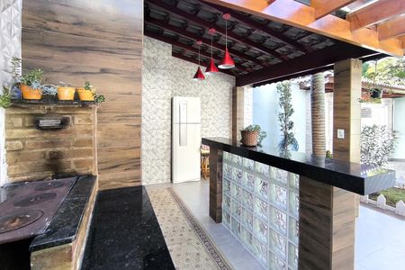 Casa à venda com 176m², 3 quartos e 3 vagasÁrea comum