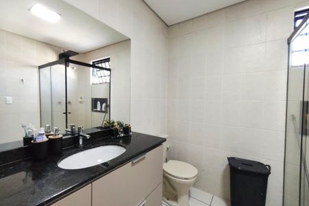Casa à venda com 125m², 3 quartos e 2 vagas Casa à venda com 125m², 3 quartos e 2 vagasBanheiro Suíte