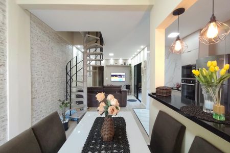 Casa à venda com 125m², 3 quartos e 2 vagas Casa à venda com 125m², 3 quartos e 2 vagasSala de Jantar