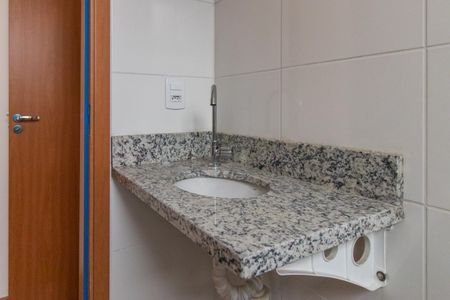 Apartamento à venda com 60m², 2 quartos e 1 vaga Apartamento à venda com 60m², 2 quartos e 1 vagaBanheiro da Suíte