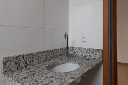 Apartamento à venda com 60m², 2 quartos e 1 vaga Apartamento à venda com 60m², 2 quartos e 1 vagaBanheiro Social