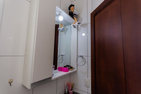 Apartamento à venda com 76m², 3 quartos e 1 vagaBanheiro 2