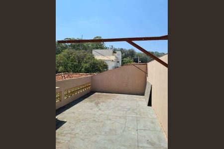 Casa à venda com 218m², 3 quartos e 4 vagas