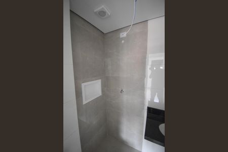 Apartamento à venda com 40m², 2 quartos e 1 vaga Apartamento à venda com 40m², 2 quartos e 1 vagaBanheiro Social