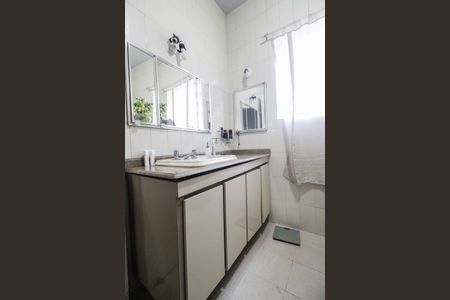 Casa à venda com 114m², 2 quartos e 1 vaga Casa à venda com 114m², 2 quartos e 1 vagaBanheiro