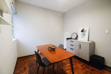 Casa à venda com 114m², 2 quartos e 1 vaga Casa à venda com 114m², 2 quartos e 1 vagaSala