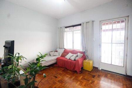 Casa à venda com 114m², 2 quartos e 1 vaga Casa à venda com 114m², 2 quartos e 1 vagaSala