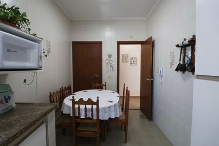 Apartamento para alugar com 134m², 3 quartos e 2 vagasCozinha