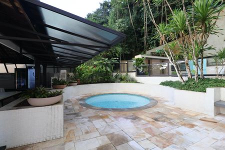 Apartamento para alugar com 134m², 3 quartos e 2 vagasÁrea comum - Piscina