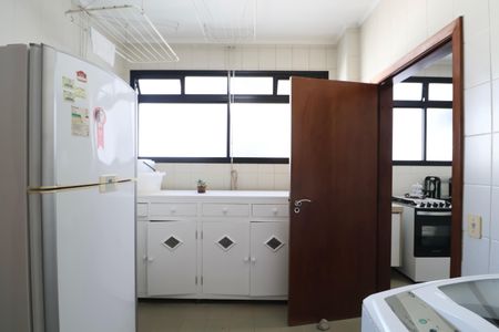 Apartamento para alugar com 134m², 3 quartos e 2 vagasÁrea de Serviço