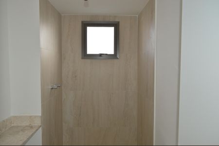 Apartamento à venda com 76m², 2 quartos e 1 vagaBanheiro da Suíte 1
