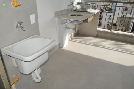 Apartamento à venda com 76m², 2 quartos e 1 vagaÁrea de Serviço