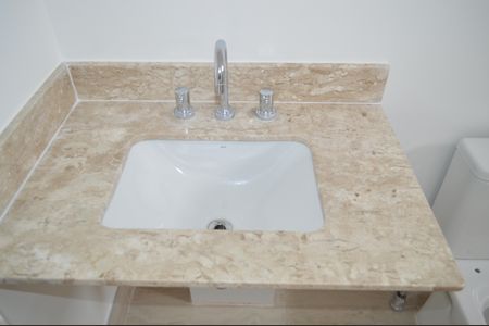 Apartamento à venda com 76m², 2 quartos e 1 vagaBanheiro da Suíte 2