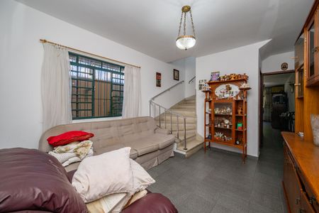 Casa à venda com 250m², 5 quartos e 2 vagasSala de TV