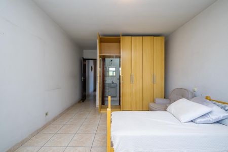 Casa à venda com 250m², 5 quartos e 2 vagasSuíte
