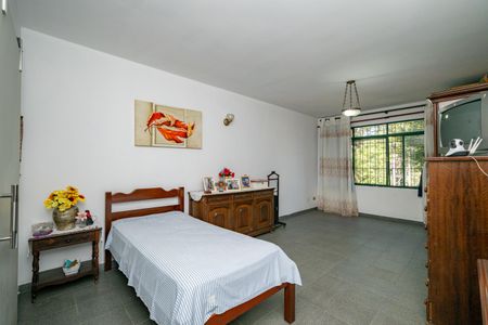 Casa à venda com 250m², 5 quartos e 2 vagasSala