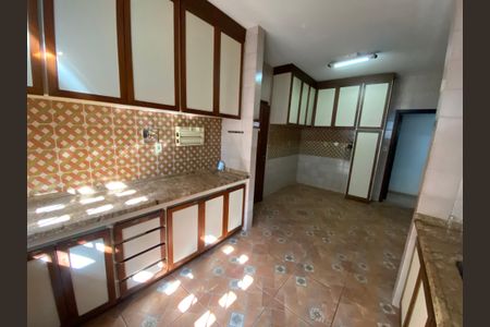 Casa à venda com 590m², 4 quartos e 3 vagasCozinha