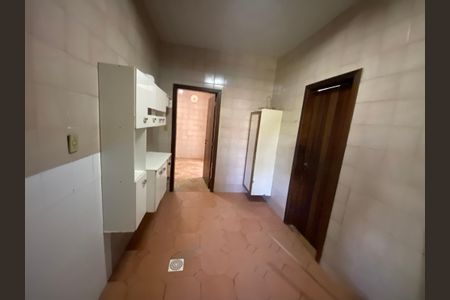 Casa à venda com 590m², 4 quartos e 3 vagasÁrea de Serviço