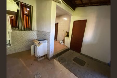 Casa à venda com 590m², 4 quartos e 3 vagasÁrea de Serviço