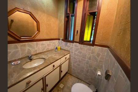 Casa à venda com 590m², 4 quartos e 3 vagasLavabo